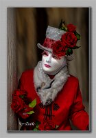 Dama-rossa-e-rose